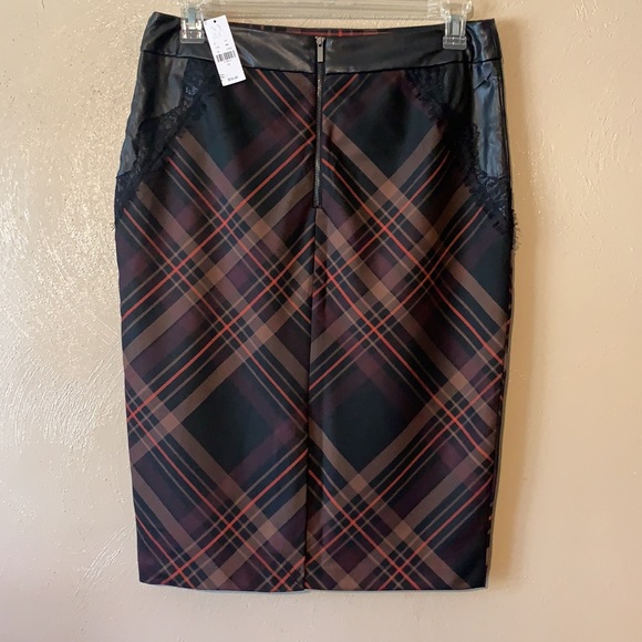 NY&CO size 12 brown red plaid pencil skirt faux leather and lace trim, - Picture 3 of 5